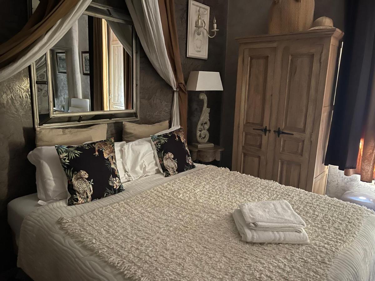 Les Chambres De Amelie B&B Болоня Екстериор снимка