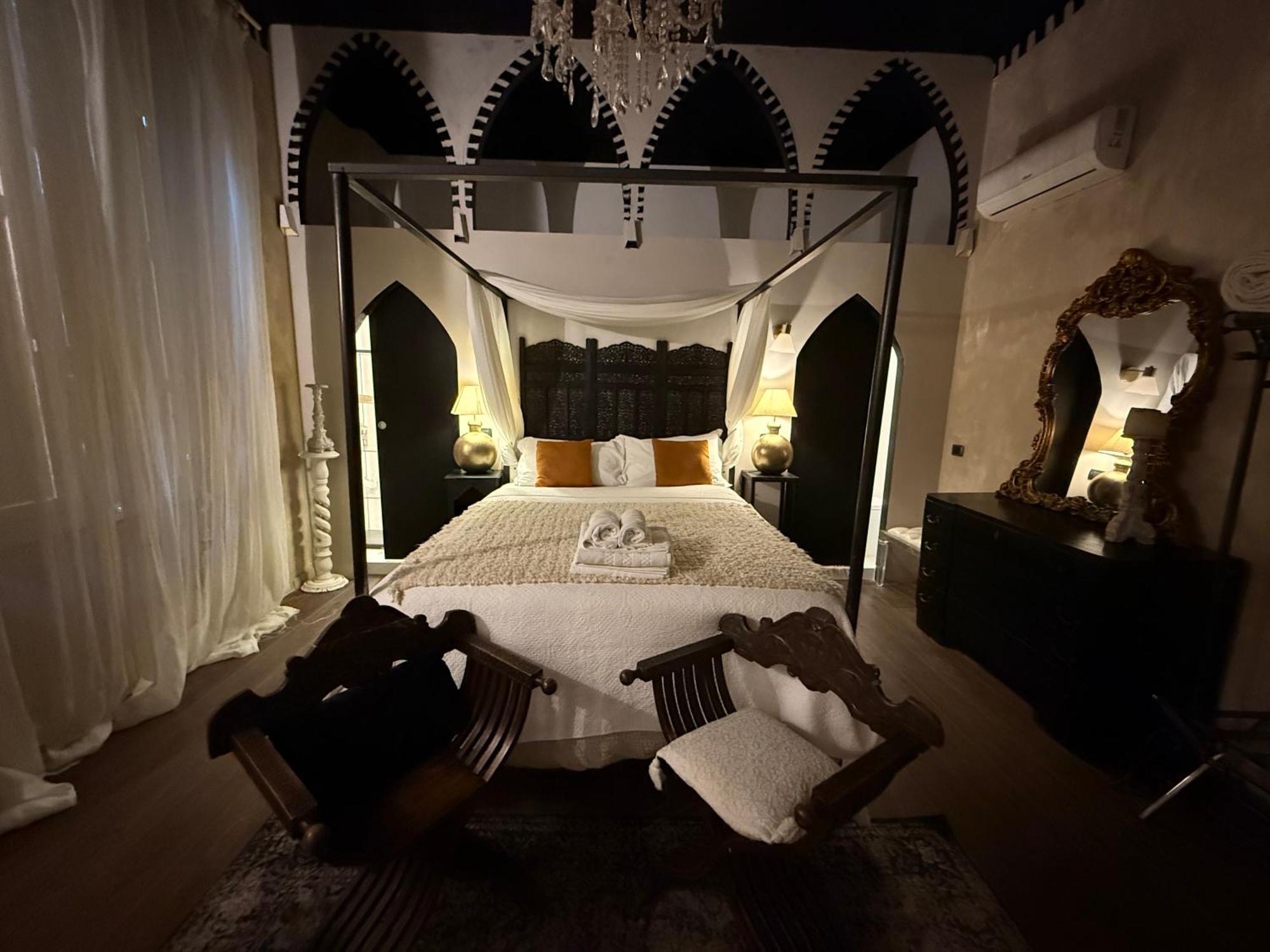 Les Chambres De Amelie B&B Болоня Екстериор снимка