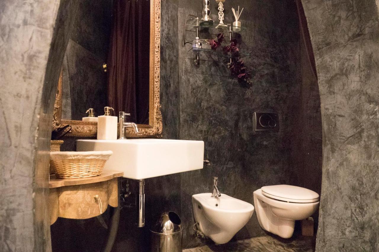 Les Chambres De Amelie B&B Болоня Екстериор снимка