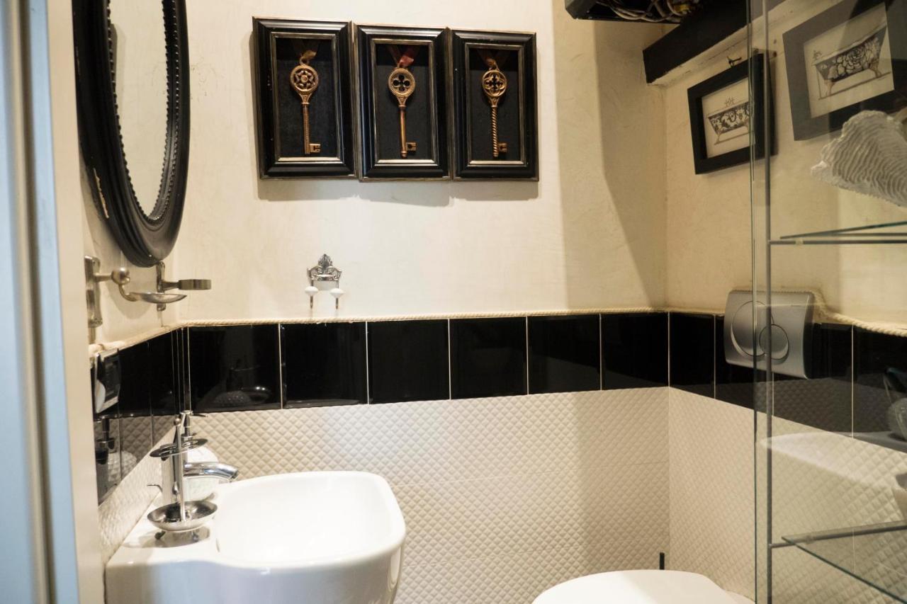 Les Chambres De Amelie B&B Болоня Екстериор снимка